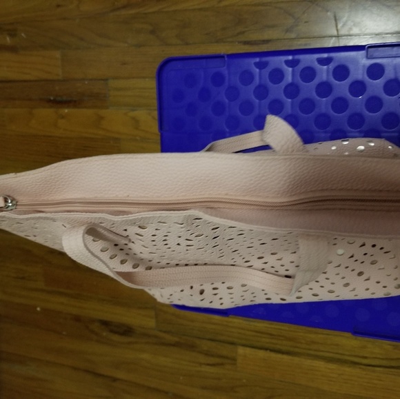 purse - Picture 2 of 3